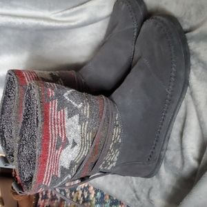 Tom's leather boho boots size 9.5